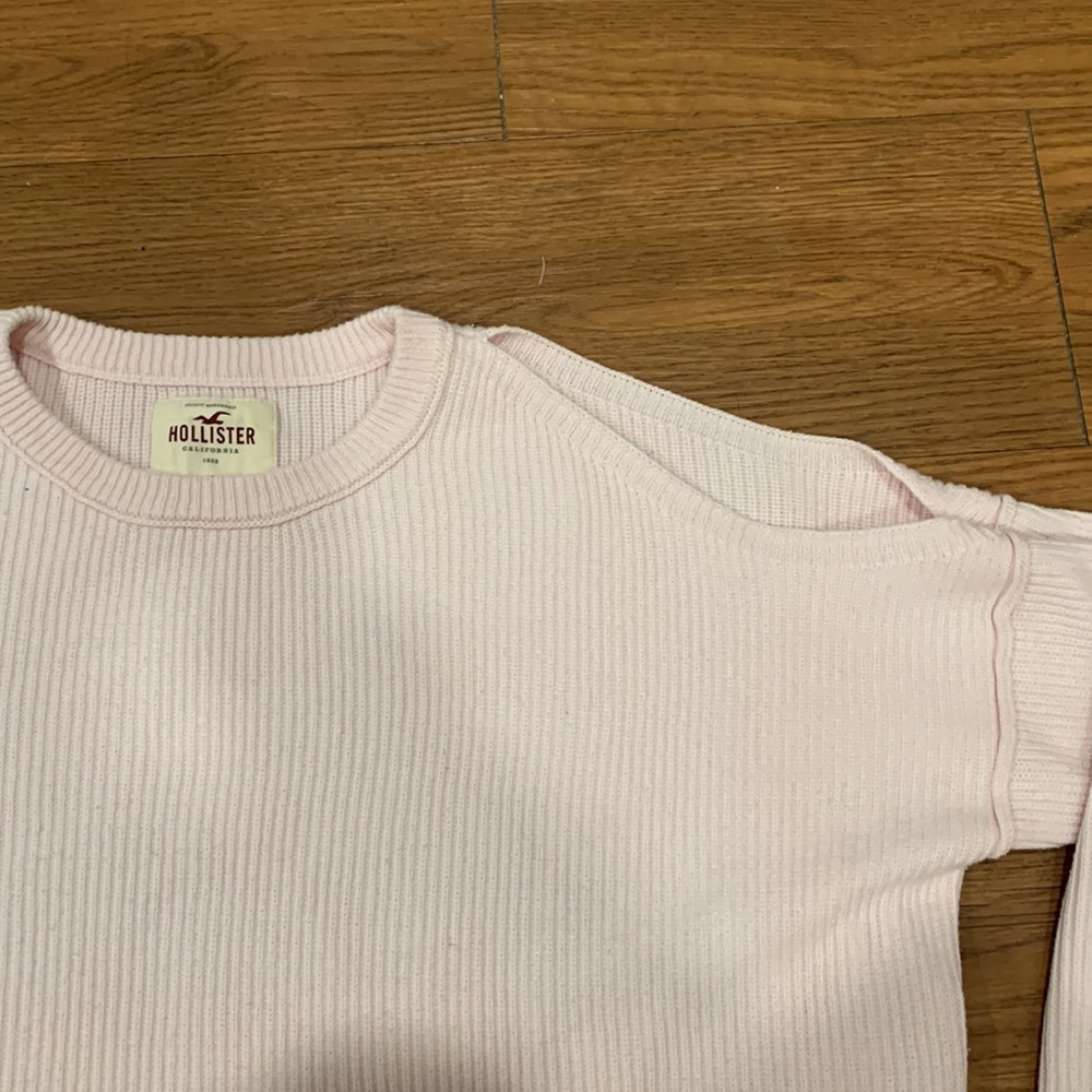 Hollister Shoulder Peep Sweater! - Picture 2 of 4
